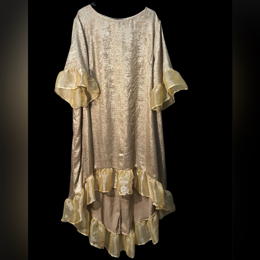 SHEIN 4X Metallic Gold Hi-Lo dress with ruffled sleeves. Has 2 thread pulls.